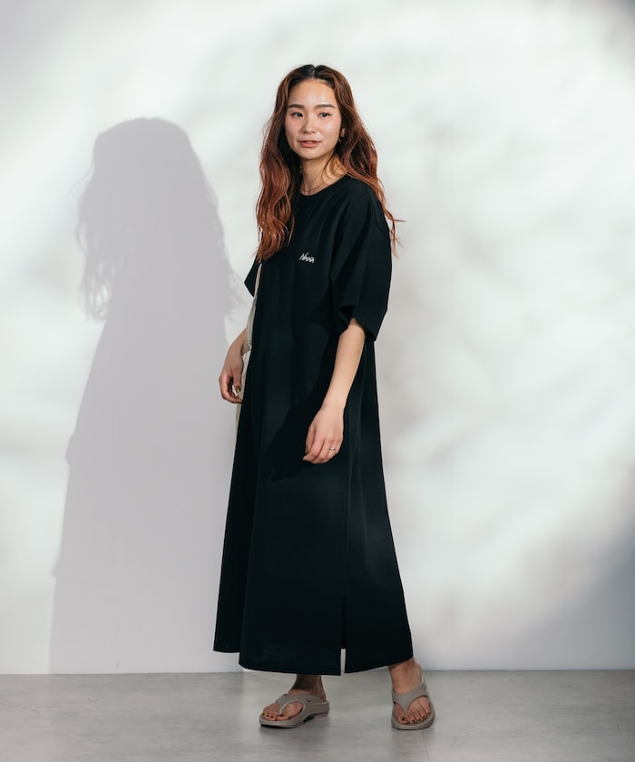 NANGA 刺繡短袖連身裙