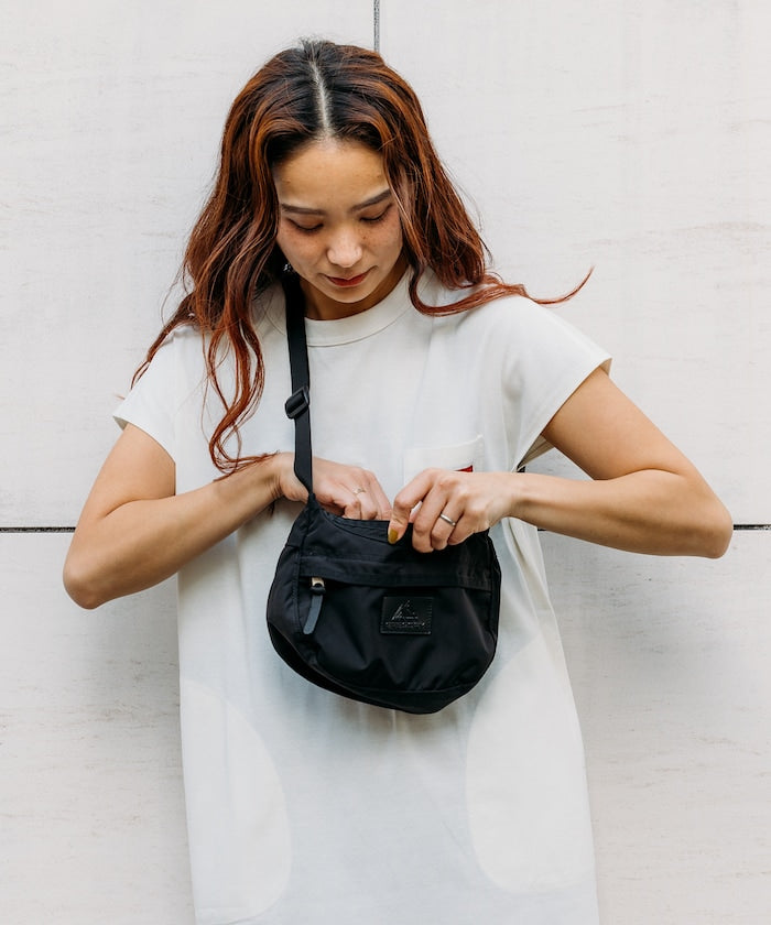 GREGORY TEENY SATCHEL 皮革標迷你斜背包