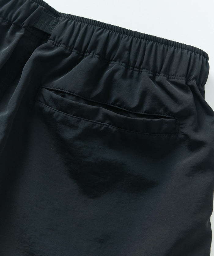 WILD THINGS × FREAK'S STORE 刺繡LOGO登山短褲