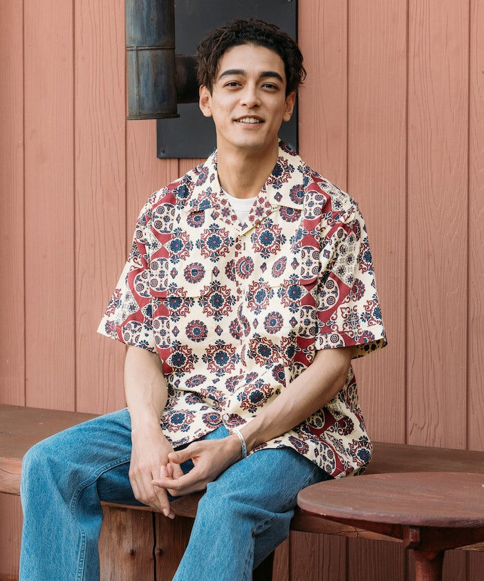 FREAK'S STORE Relaxed fit Batik print open collar shirt/ Small pattern 印花短袖襯衫