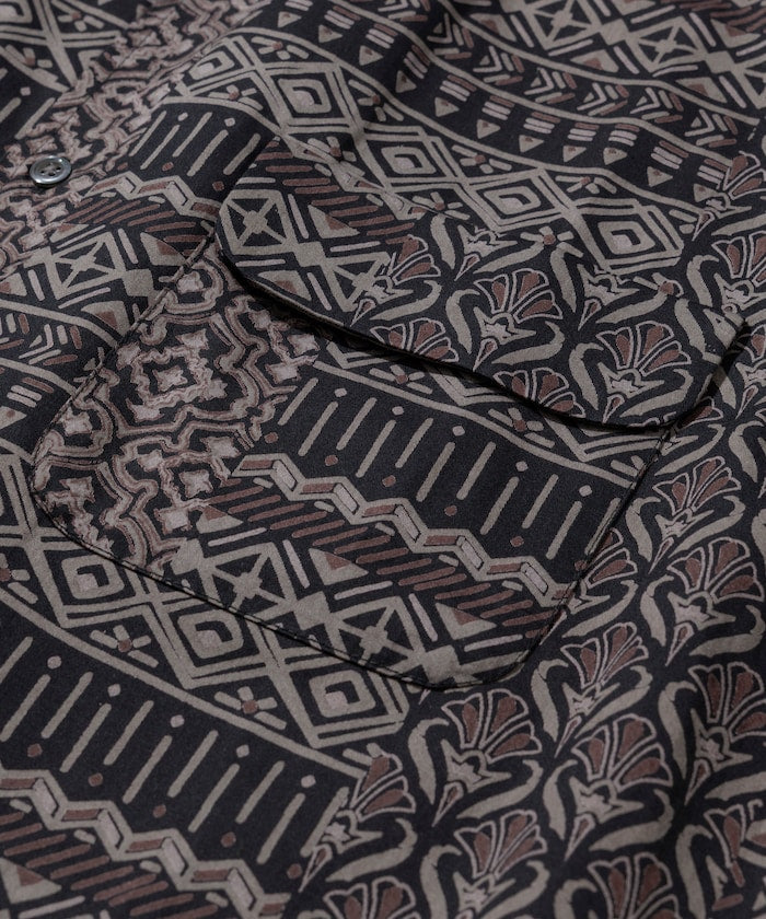 FREAK'S STORE Relaxed Fit Batik Print Open Collar Shirt/African Pattern 印花短袖襯衫