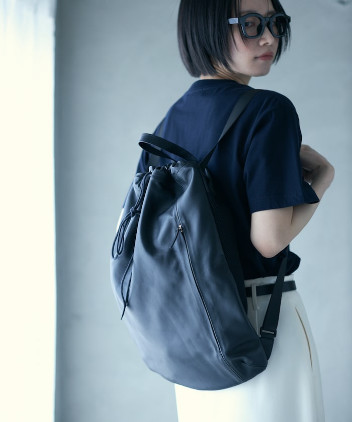 Firsthand Water-repellent leather knapsack 束口雙肩後背包