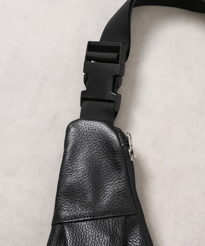 Firsthand Water-repellent leather New one-shoulder bag 斜肩包