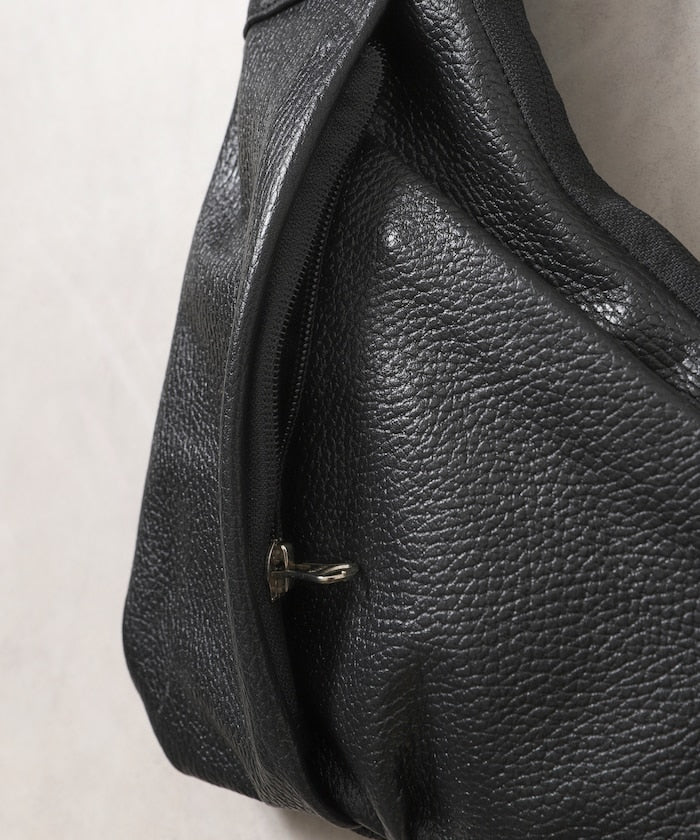 Firsthand Water-repellent leather New one-shoulder bag 斜肩包