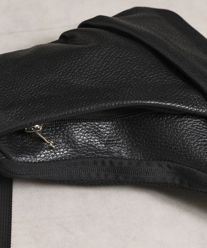 Firsthand Water-repellent leather New one-shoulder bag 斜肩包