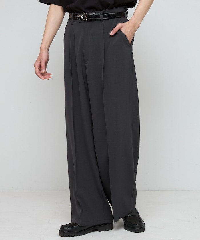 Firsthand Wide straight Slacks 寬版打褶休閒褲