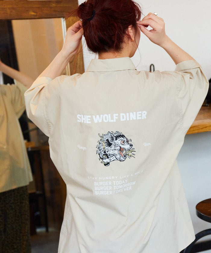 FREAK'S STORE x SHE WOLF DINER Big Silhouette Design Embroidered S/S Shirt 刺繡短袖襯衫