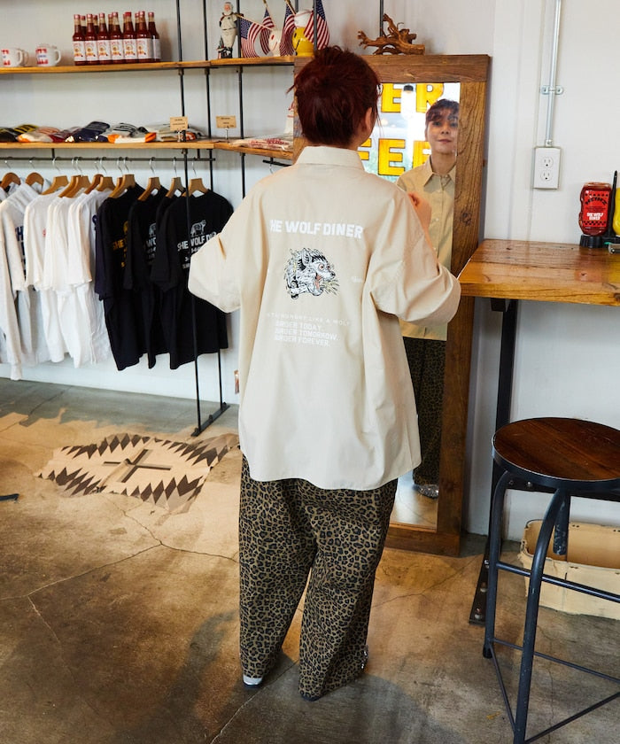 FREAK'S STORE x SHE WOLF DINER Big Silhouette Design Embroidered S/S Shirt 刺繡短袖襯衫