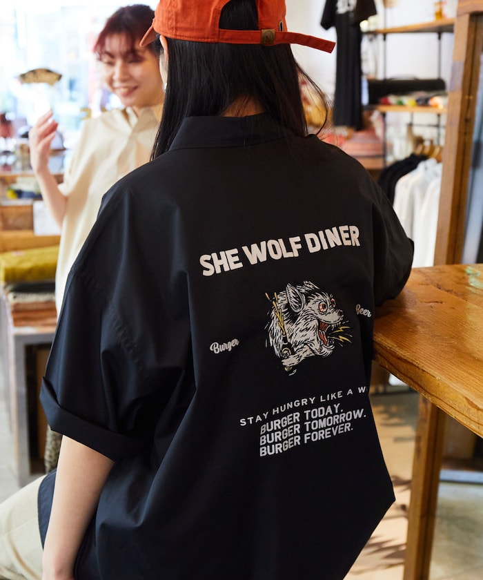 FREAK'S STORE x SHE WOLF DINER Big Silhouette Design Embroidered S/S Shirt 刺繡短袖襯衫