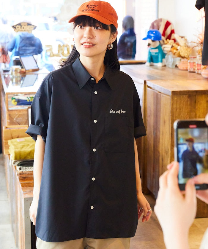 FREAK'S STORE x SHE WOLF DINER Big Silhouette Design Embroidered S/S Shirt 刺繡短袖襯衫
