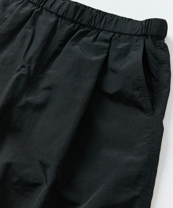FREAK'S STORE Loose fit nylon tuck wide easy shorts 寬版尼龍休閒短褲