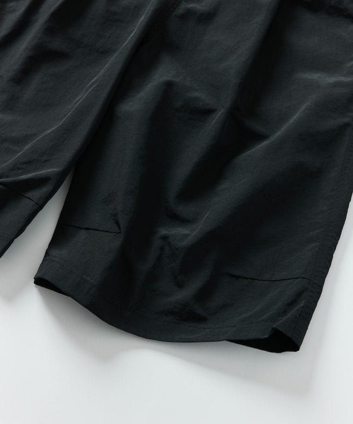 FREAK'S STORE Loose fit nylon tuck wide easy shorts 寬版尼龍休閒短褲