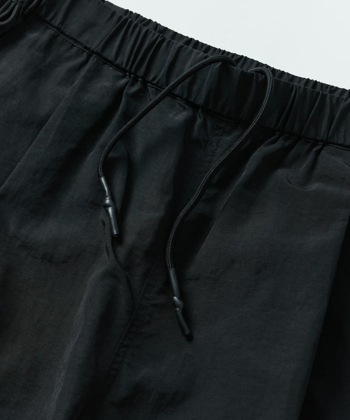 FREAK'S STORE Loose fit nylon tuck wide easy shorts 寬版尼龍休閒短褲