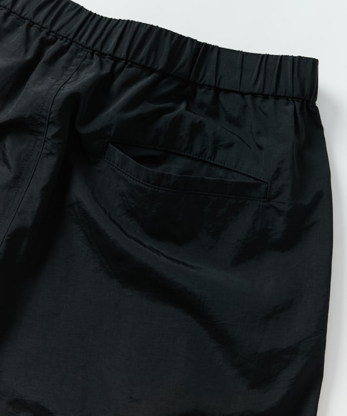 FREAK'S STORE Loose fit nylon tuck wide easy shorts 寬版尼龍休閒短褲