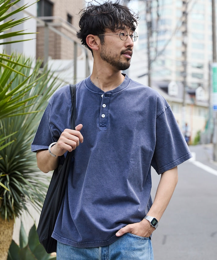 FREAK'S STORE Relaxed fit powdered Henley short sleeve T-shirt 寬版亨利領短袖T恤