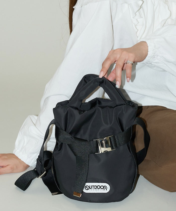 OUTDOOR PRODUCTS x PUBLUX 限定 背帶造型絎縫手提包 XS