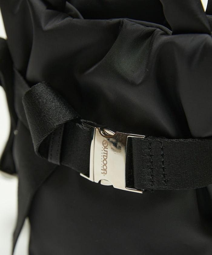 OUTDOOR PRODUCTS x PUBLUX 限定 背帶造型絎縫手提包 XS