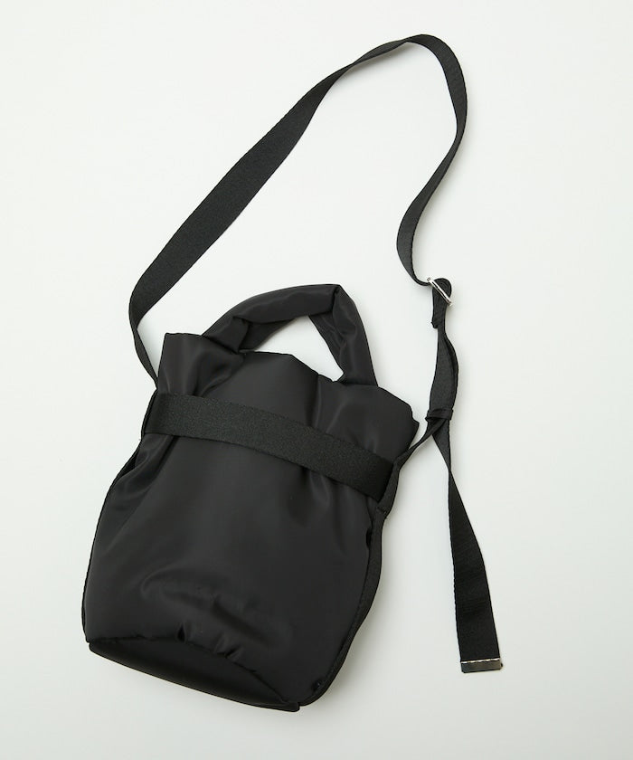 OUTDOOR PRODUCTS x PUBLUX 限定 背帶造型絎縫手提包 XS