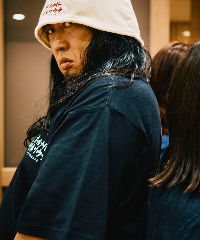 FREAK'S STORE x SAUVENIR All Night Nora Sauna Back Design Short Sleeve T-Shirt 限定 背部設計短袖T恤