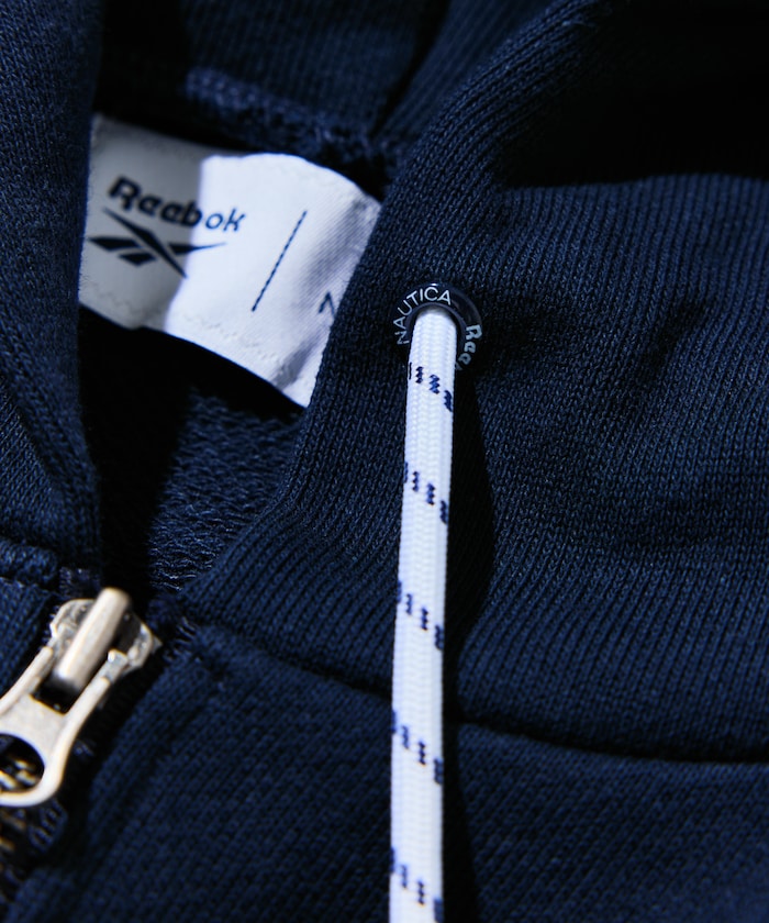 Reebok × NAUTICA 限定 聯名LOGO短版拉鍊連帽外套【預約商品 | 2025/10下旬出貨】