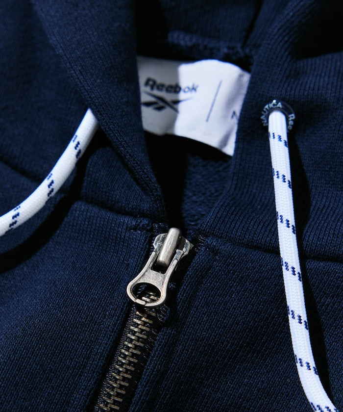 Reebok × NAUTICA 限定 聯名LOGO短版拉鍊連帽外套【預約商品 | 2025/10下旬出貨】