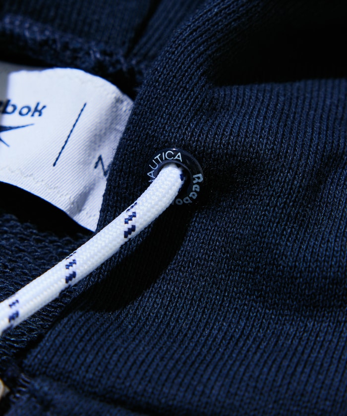Reebok × NAUTICA 限定 聯名LOGO短版拉鍊連帽外套【預約商品 | 2025/10下旬出貨】
