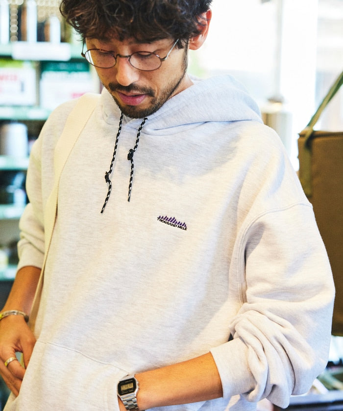 THOUSAND MILE X FREAK'S STORE 限定寬版刺繡連帽上衣