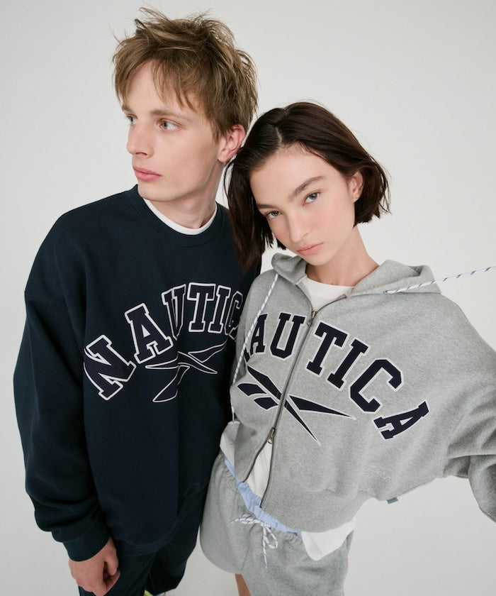 Reebok × NAUTICA 限定 聯名LOGO短版拉鍊連帽外套【預約商品 | 2025/10下旬出貨】