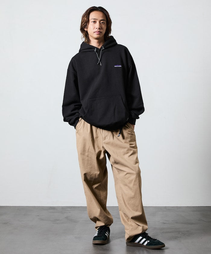THOUSAND MILE X FREAK'S STORE 限定寬版刺繡連帽上衣