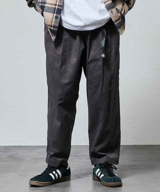 FREAK'S STORE Semi-wide silhouette climbing Pants 打褶休閒登山褲