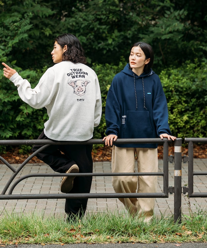 KAVU × FREAK'S STORE 聯名限定款 豬臉刺繡圓領大學T