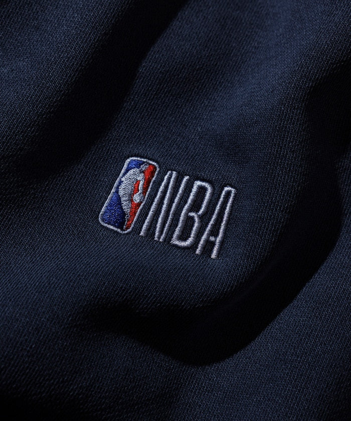 FREAK'S STORE NBA Special Order Random Team Back Logo Print Sweatshirt 隨機球隊標誌大學T
