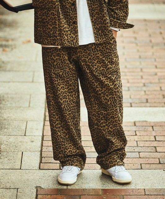 FREAK'S STORE 寬鬆直筒燈芯絨休閒褲