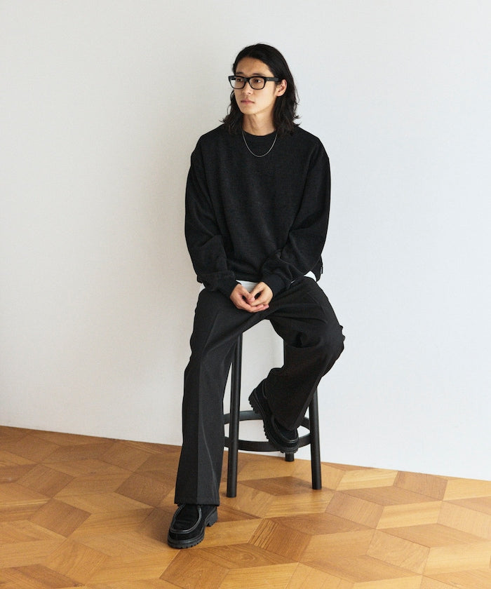 Firsthand Relaxed Fit Spindle Cutout Tops 寬版圓領大學T