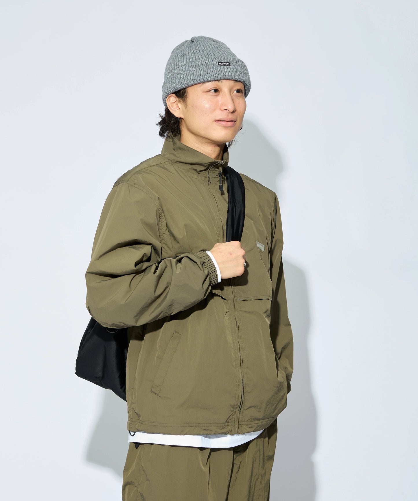 meltum SOFT SHELL MESSENGER BAG 軟殼斜背郵差包