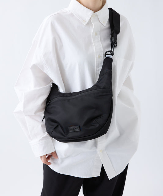 meltum NYLON CROSSBODY BAG 簡約尼龍斜背包