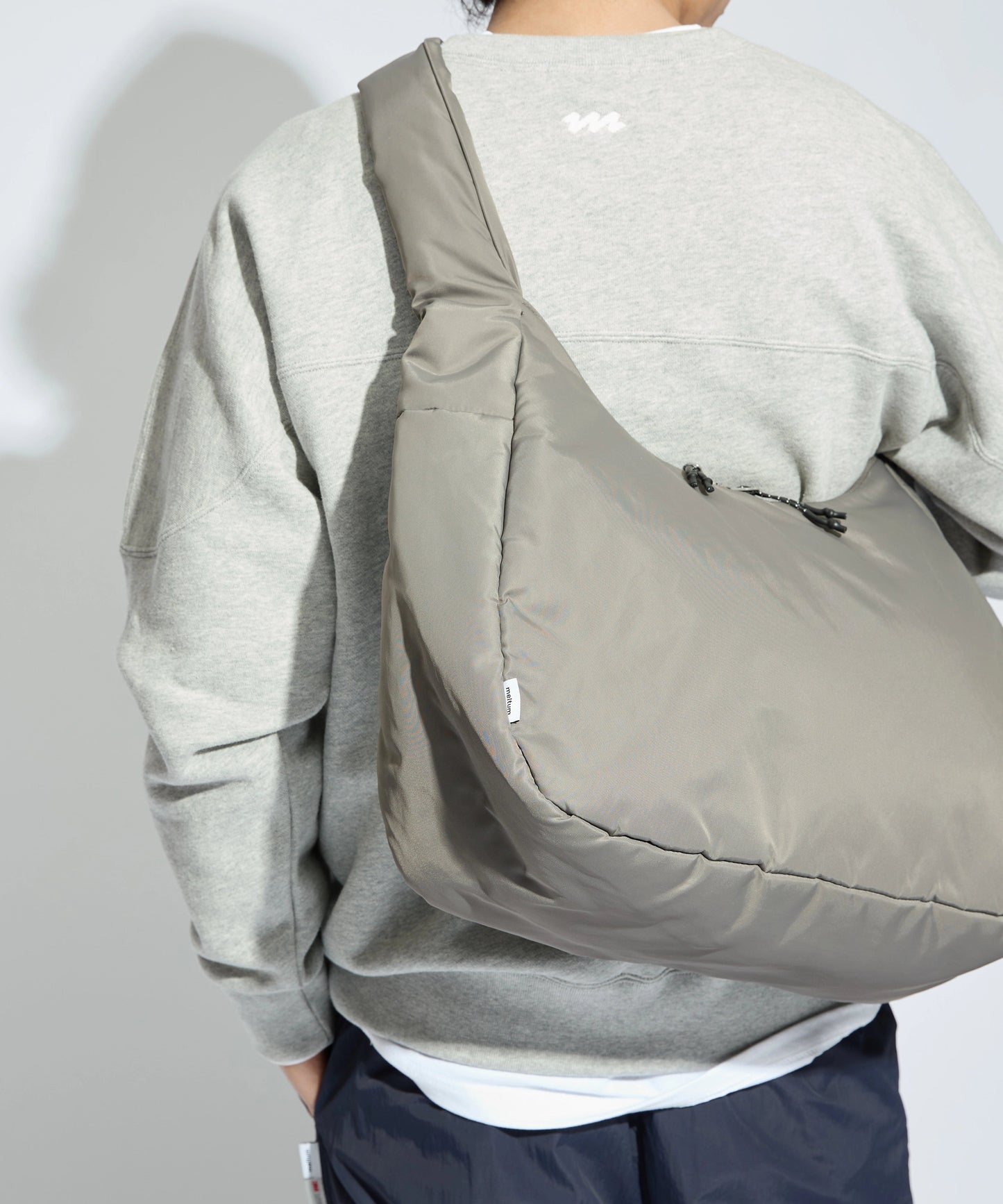 meltum SOFT SHELL MESSENGER BAG 軟殼斜背郵差包