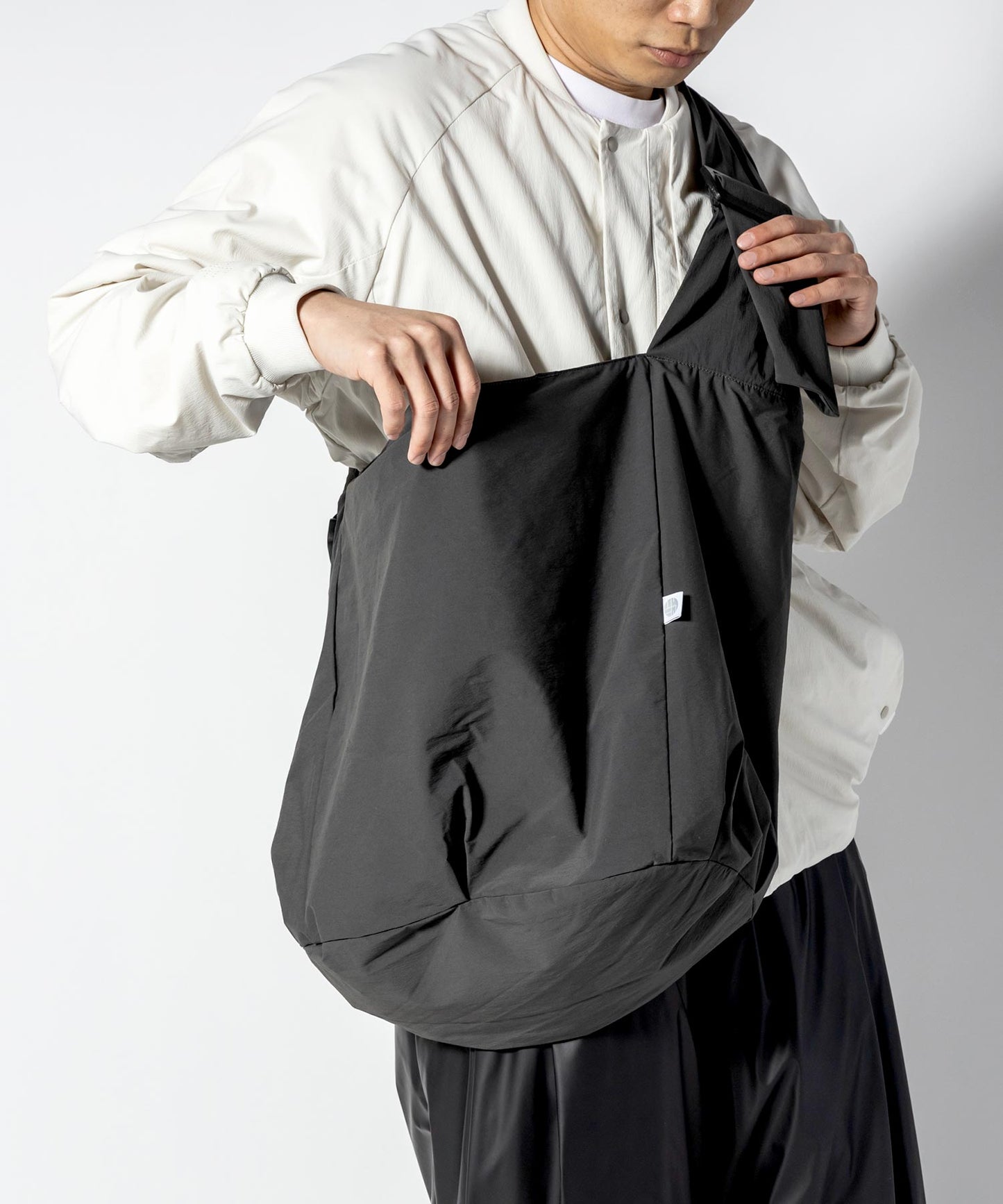 alk phenix Furoshiki Karu-Stretch Taffeta II 斜背包