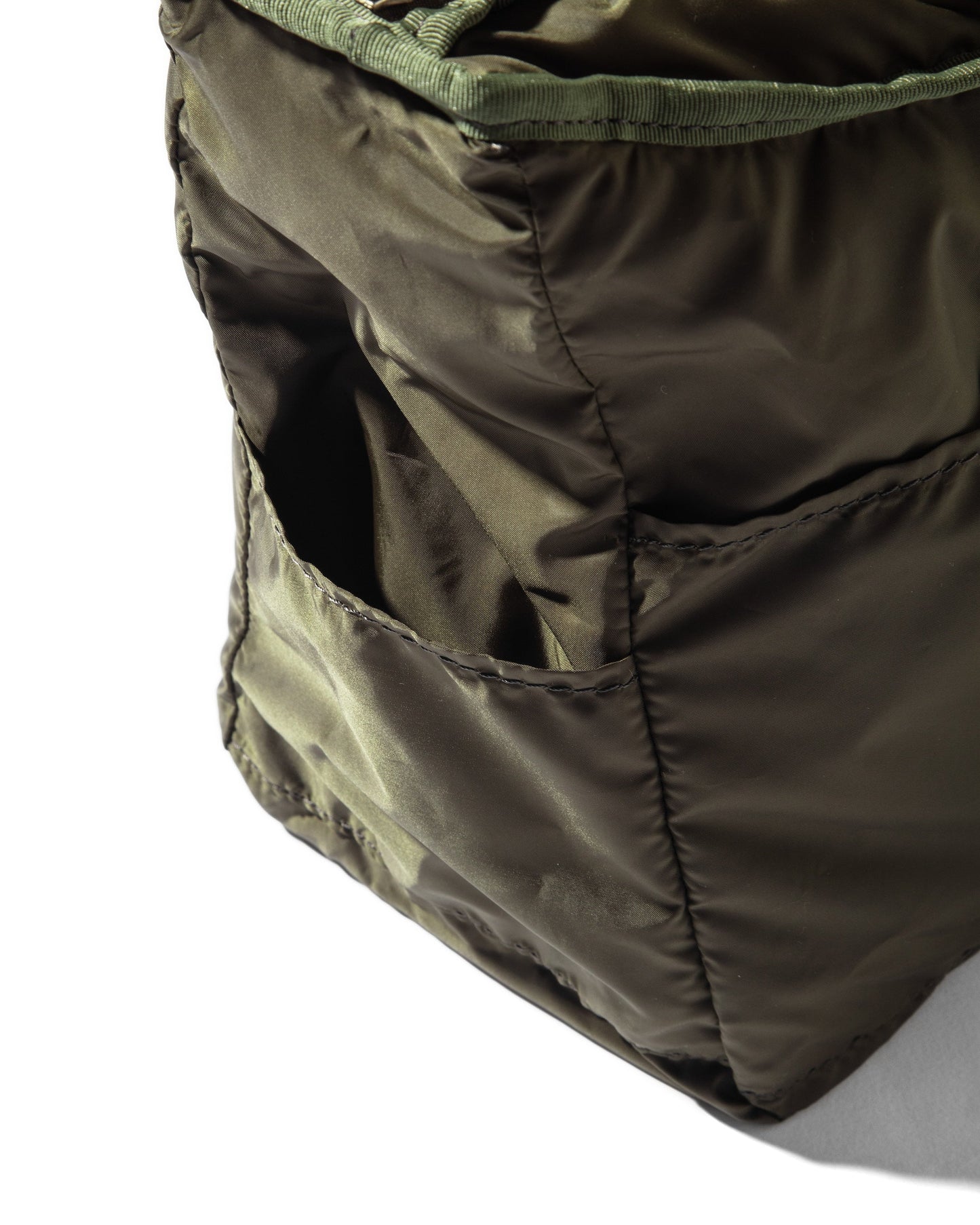 CLESSTE PADDED HOLIDAY BAG (橄欖綠)