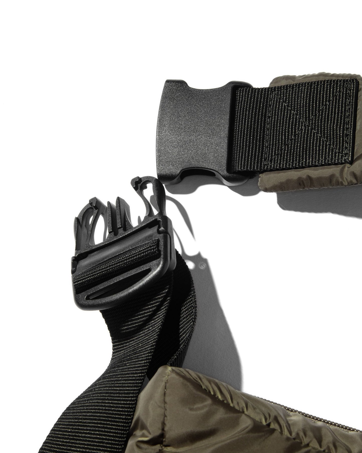 CLESSTE PADDED HOLIDAY BAG (橄欖綠)