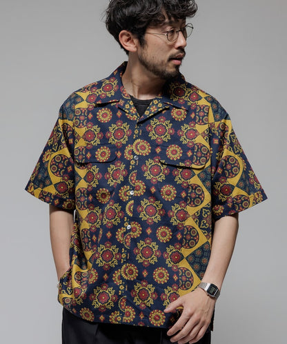 FREAK'S STORE Relaxed fit Batik print open collar shirt/ Small pattern 印花短袖襯衫