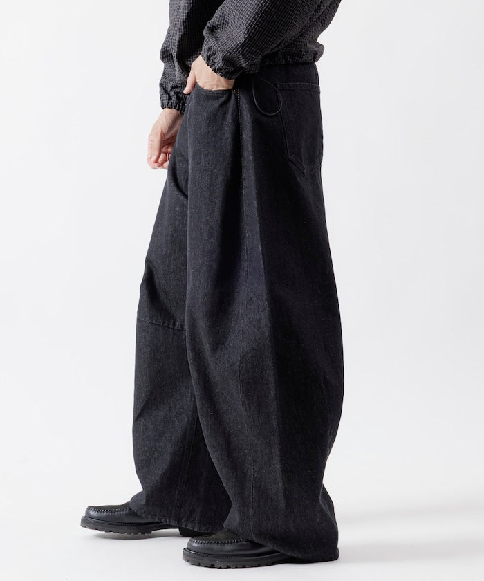 FREAK'S STORE Wide silhouette curved Denim pants 寬鬆繭型牛仔褲【預約商品 | 2025/11下旬出貨】