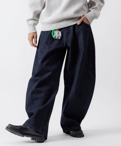 FREAK'S STORE Wide silhouette curved Denim pants 寬鬆繭型牛仔褲【預約商品 | 2025/11下旬出貨】