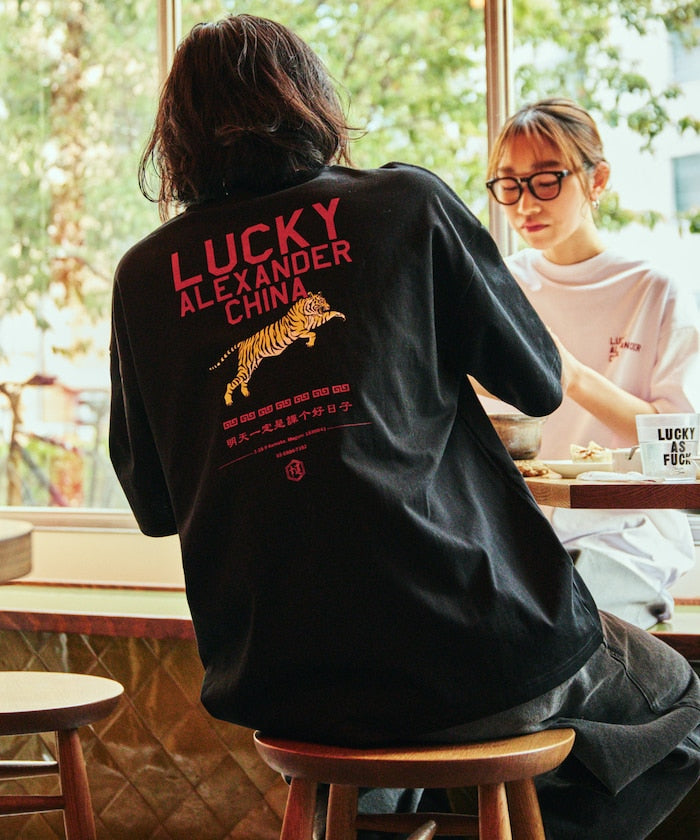 FREAK'S STORE x LUCKY ALEXANDER CHINA big silhouette back print crew neck T-shirt 印花短袖T恤
