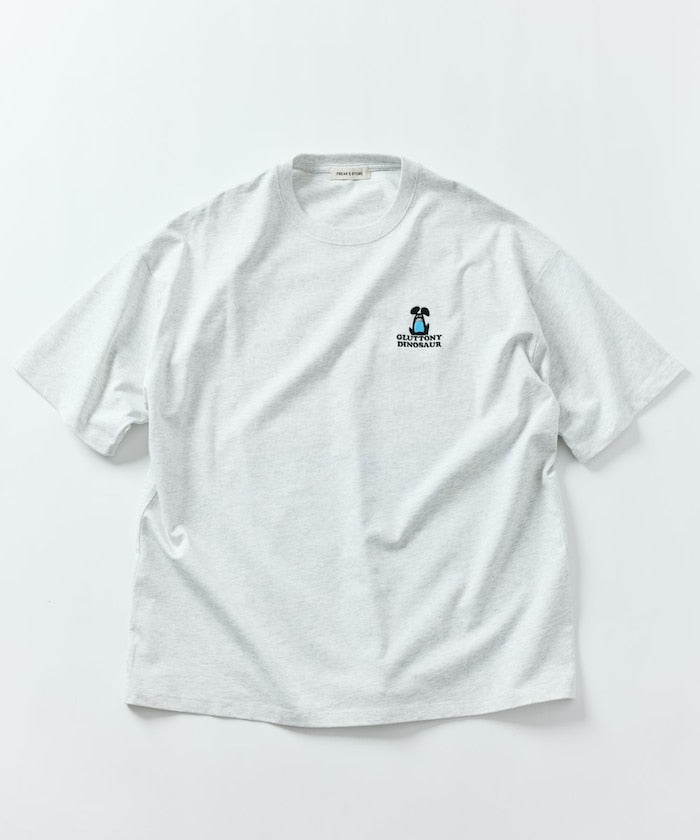 FREAK'S STORE PSTER Puster Relaxed Fit Back Print Crew Neck T-Shirt / PSTER OP 刺繡圖案短袖T恤