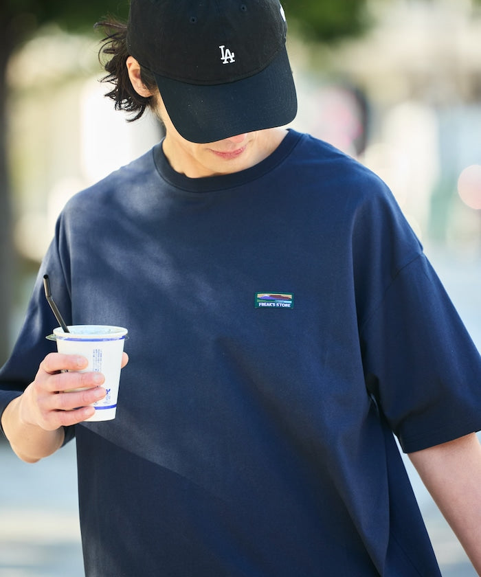 FREAK'S STORE STRATECH 寬版簡約 Logo 圓領 T 恤短袖上衣