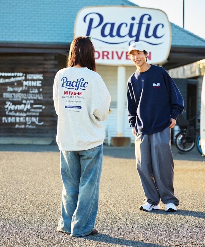 Pacific DRIVE-IN × FREAK'S STORE 限定款 寬版圓領大學