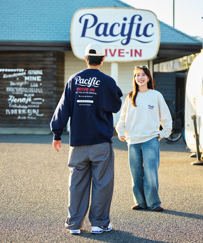 Pacific DRIVE-IN × FREAK'S STORE 限定款 寬版圓領大學