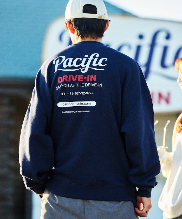 Pacific DRIVE-IN × FREAK'S STORE 限定款 寬版圓領大學