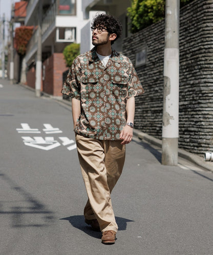 FREAK'S STORE Relaxed fit Batik print open collar shirt/ Small pattern 印花短袖襯衫